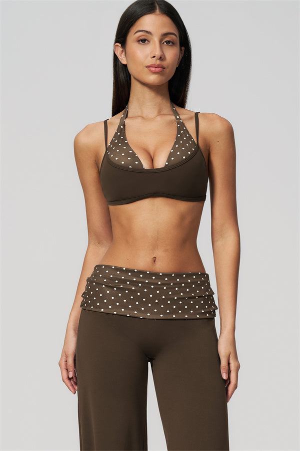 Das 2-teilige Set aus Sport-BH und Hose mit geradem Bein für aktive Frauen
